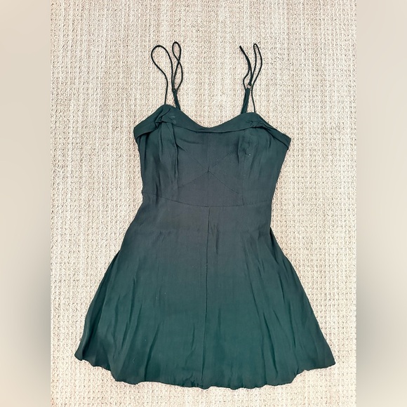 #90 Women’s kimchi Blue adjustable strap green mini dress in Size XXS. - Picture 2 of 7